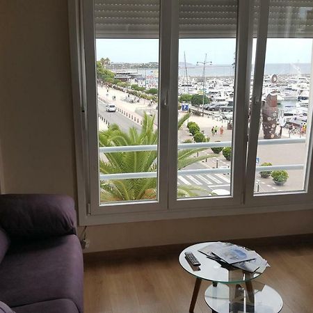 Apartament Marina Port กัมบริลส์ ภายนอก รูปภาพ